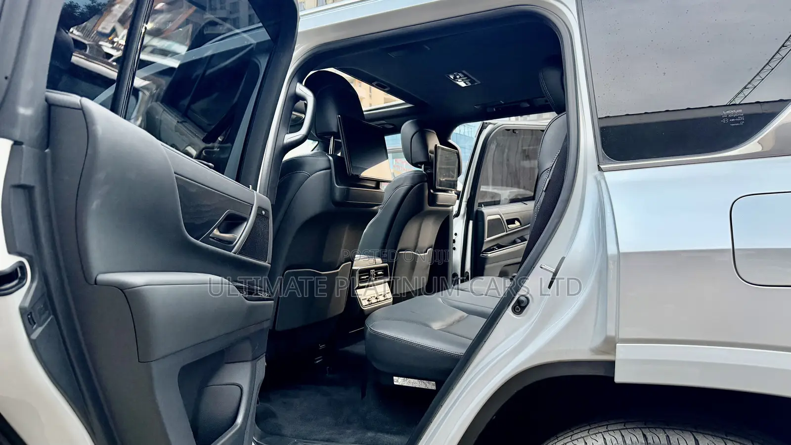 Lexus LX 600 2023 White