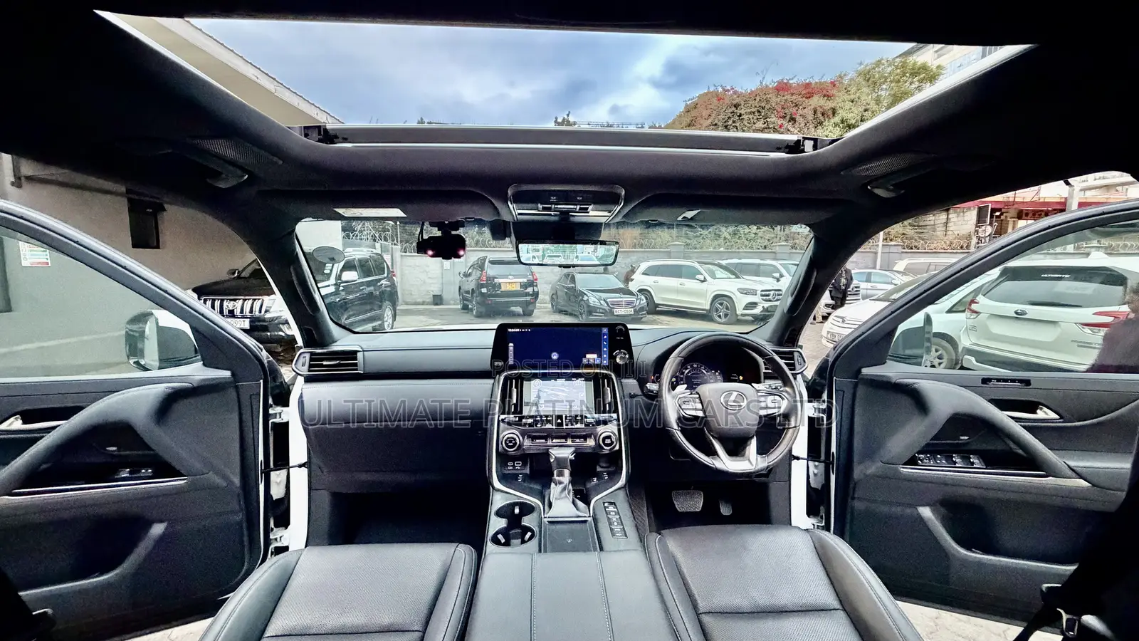 Lexus LX 600 2023 White
