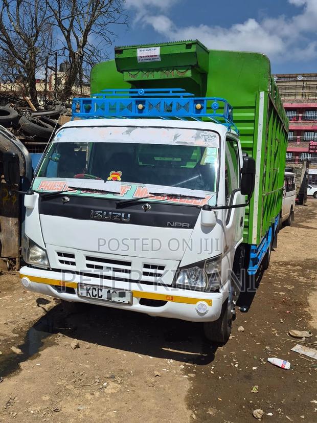Super Clean Isuzu NPR 2015 White