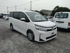 Toyota Voxy 2019 White