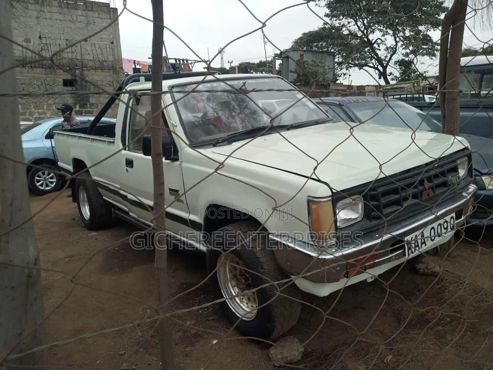 Mitsubishi L200 2005 Off white