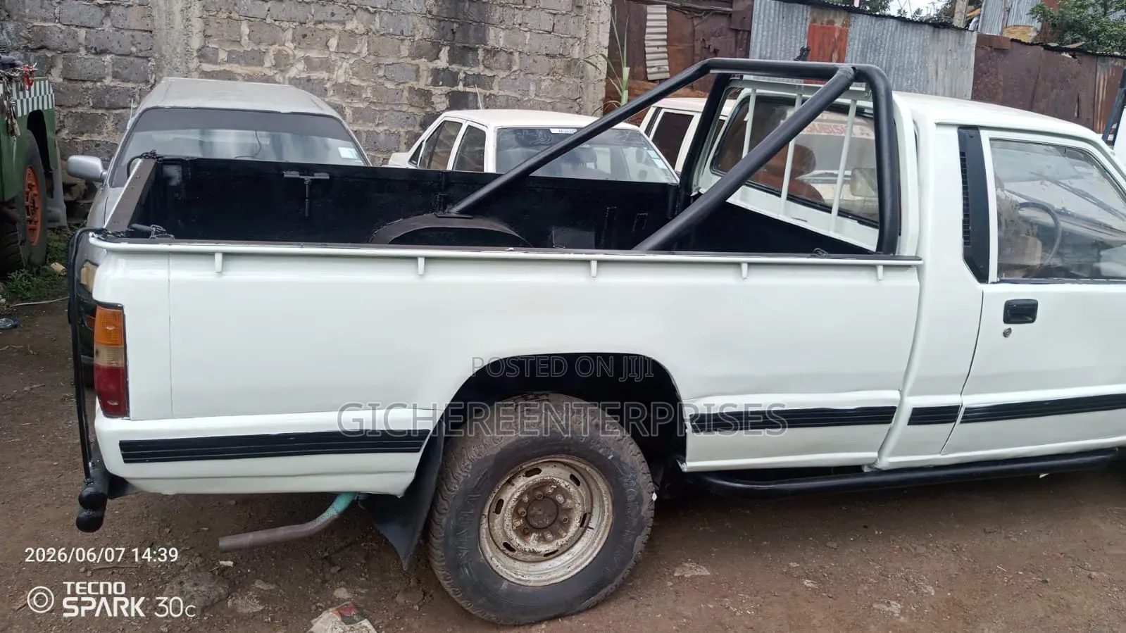 Mitsubishi L200 2005 Off white