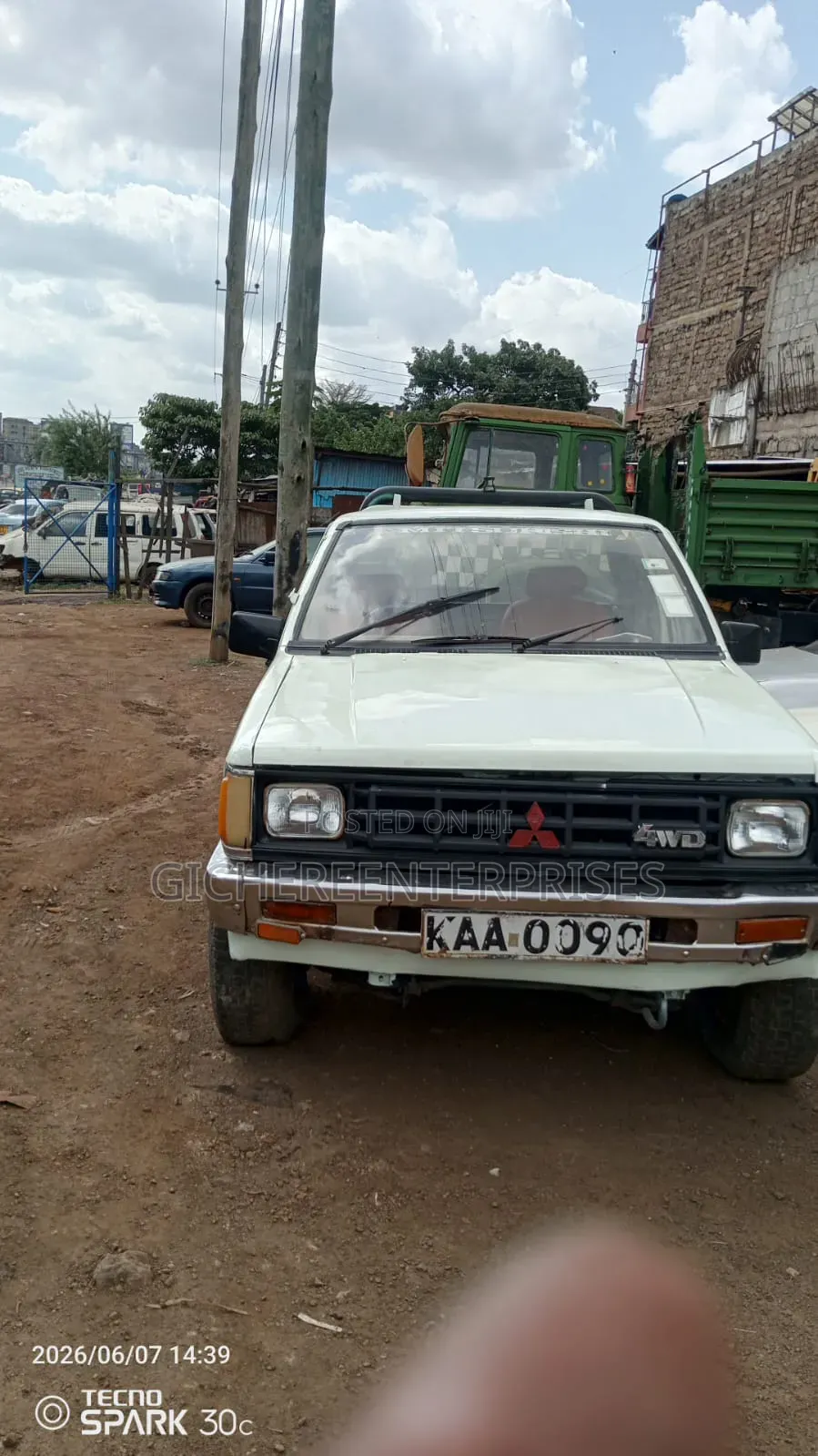 Mitsubishi L200 2005 Off white