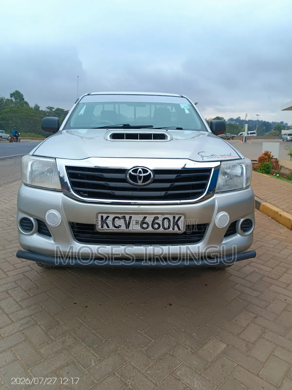 Toyota Hilux 2012 Silver