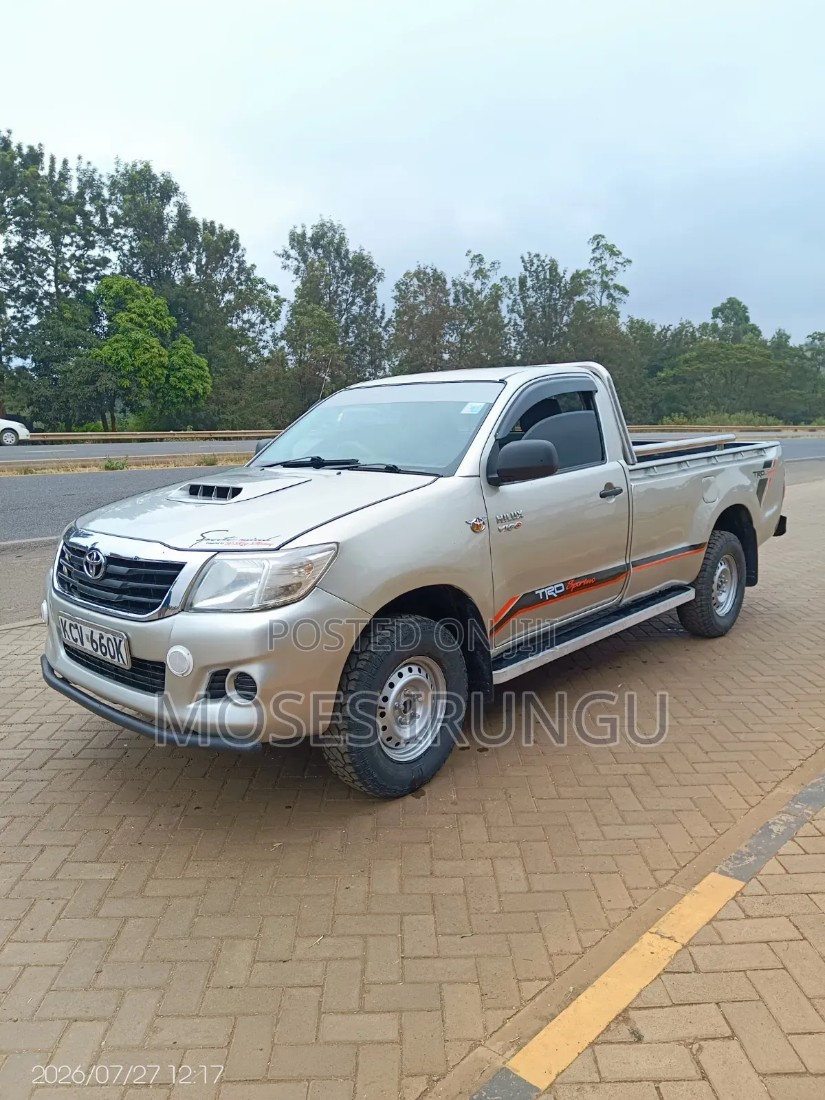 Toyota Hilux 2012 Silver