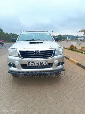 Toyota Hilux 2012 Silver