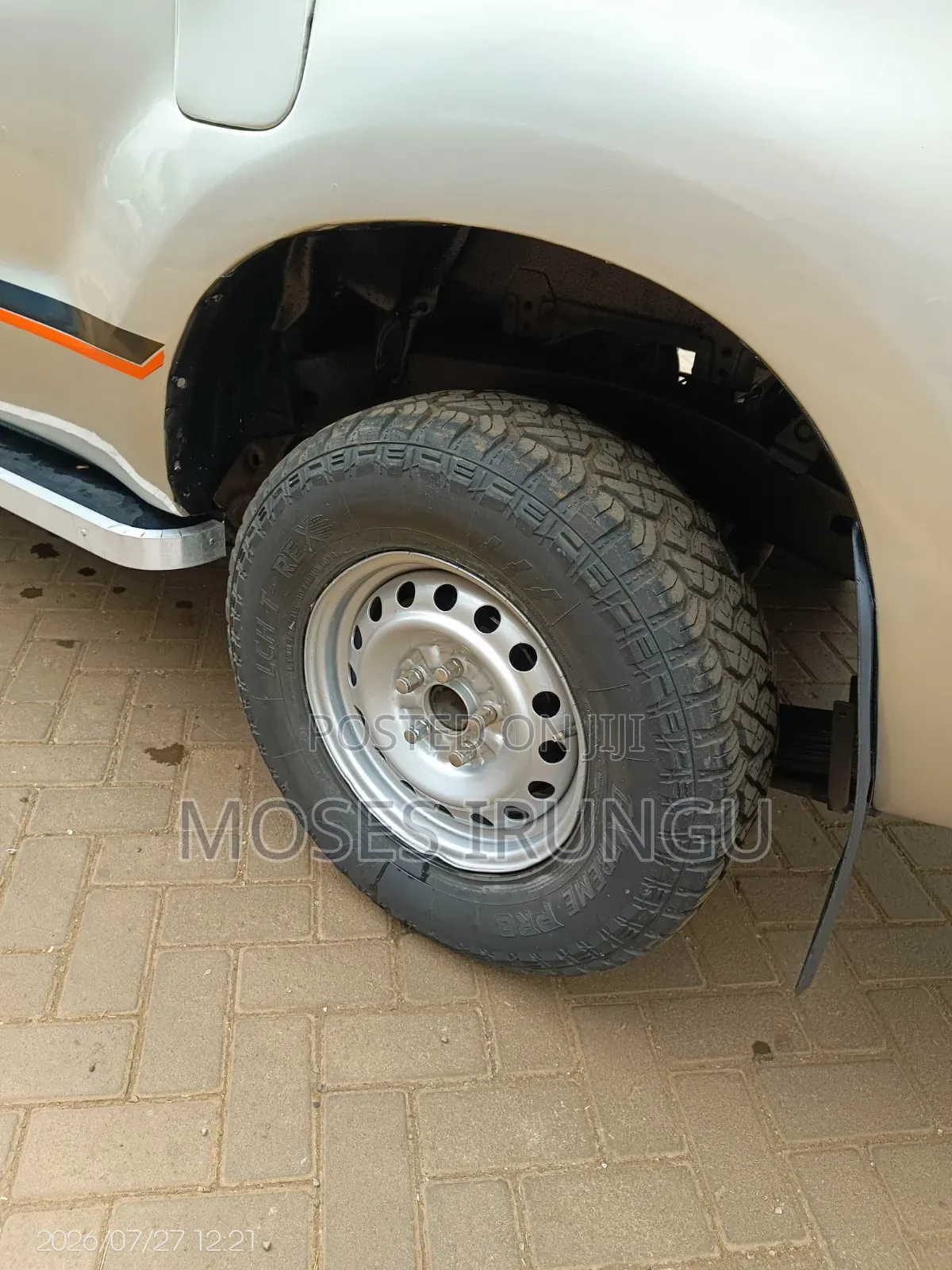 Toyota Hilux 2012 Silver