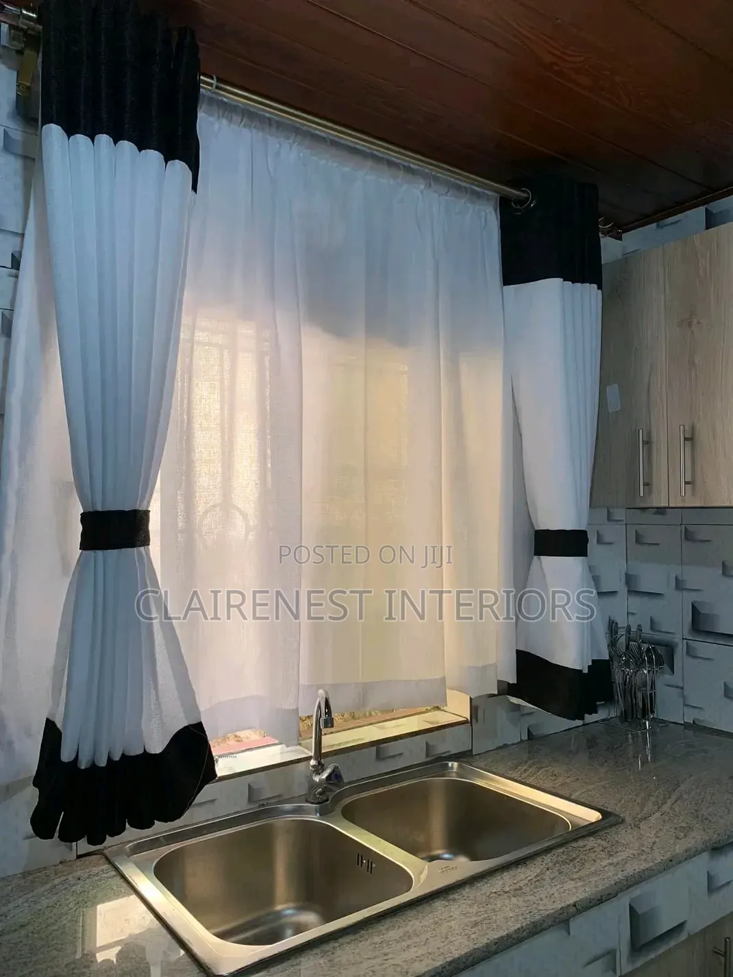 Add Elegance to Your Family Space With a Set of Kitchen Curtains