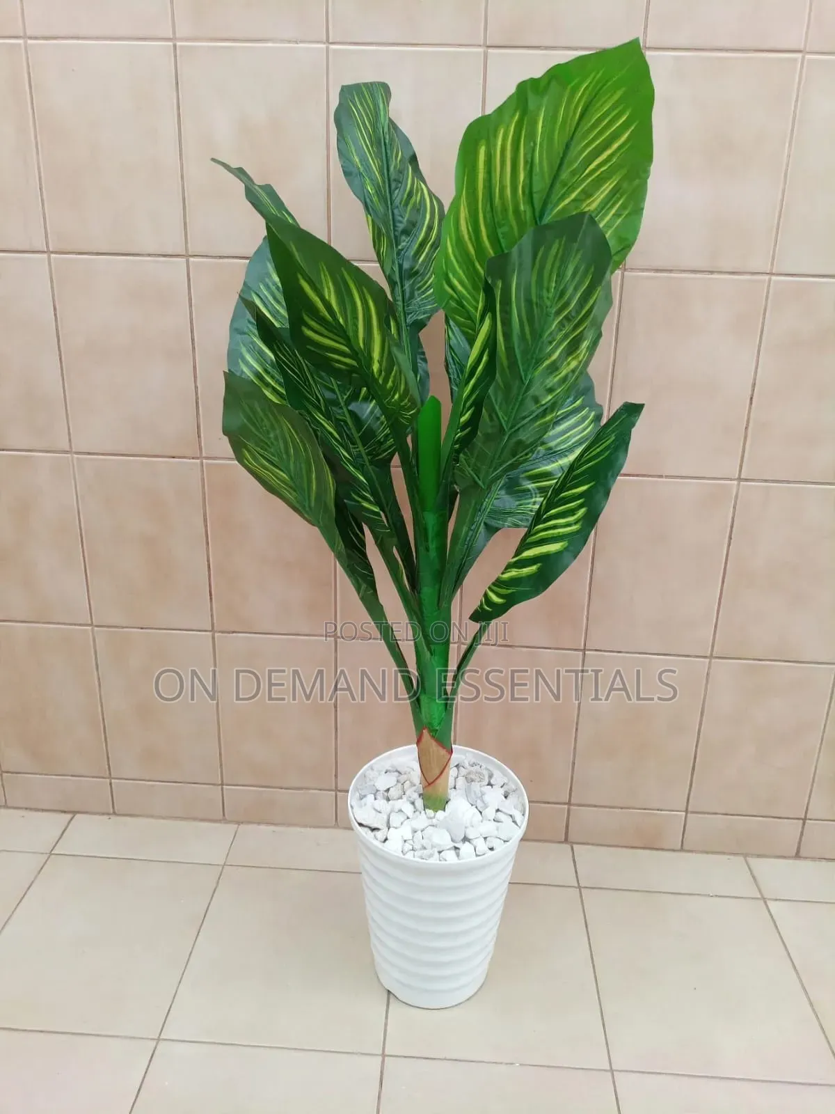 Flower Pot and Pebbles 
Size 1m
