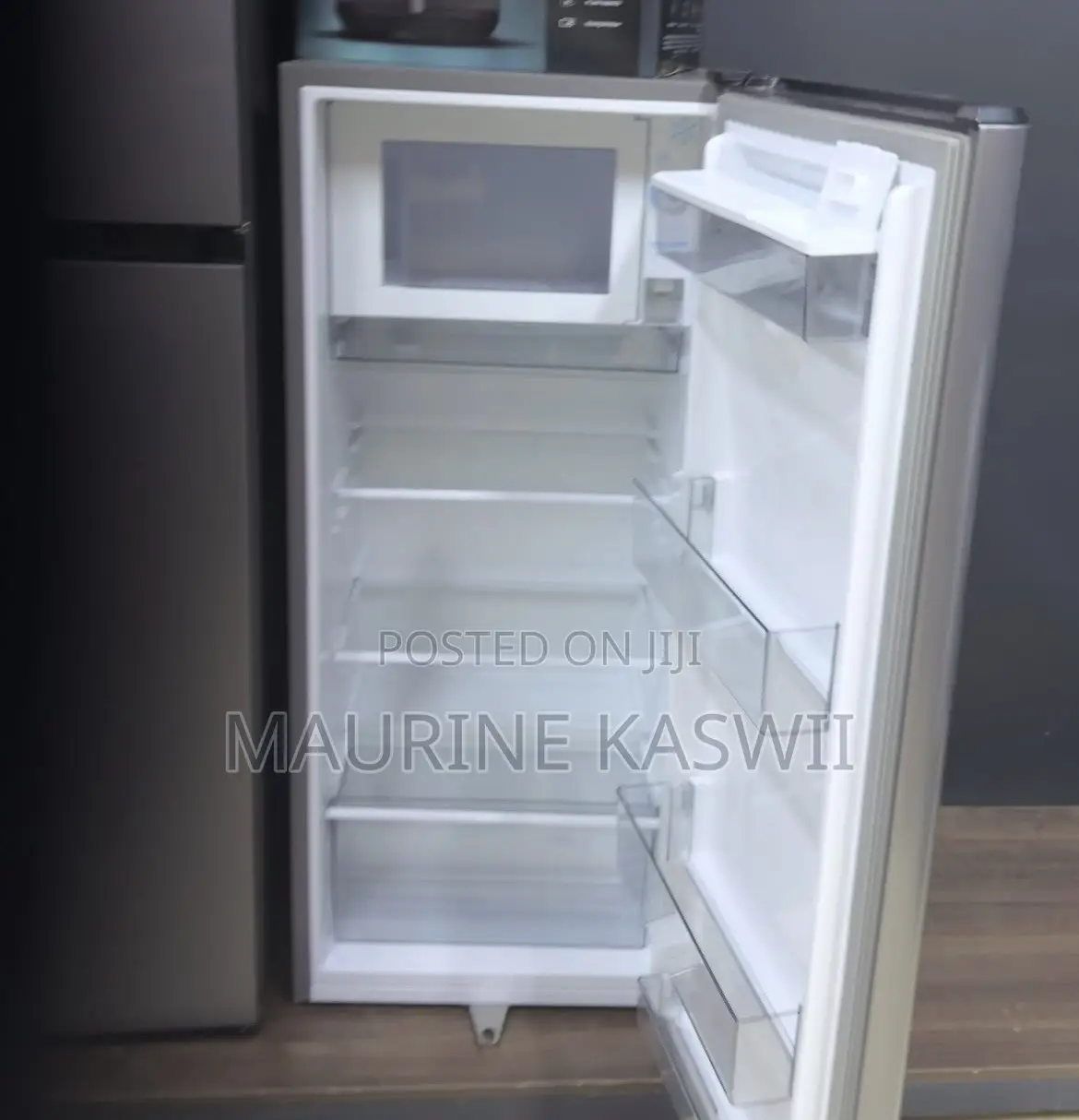 HISENSE 176liters With Water Dispenser Fridge