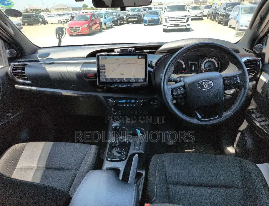 Toyota Hilux 2.4 Diesel 2020 Black