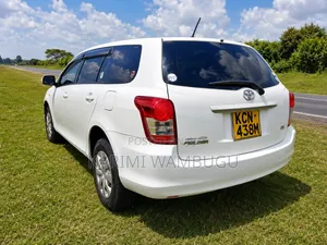 Toyota Corolla Fielder 2010 White