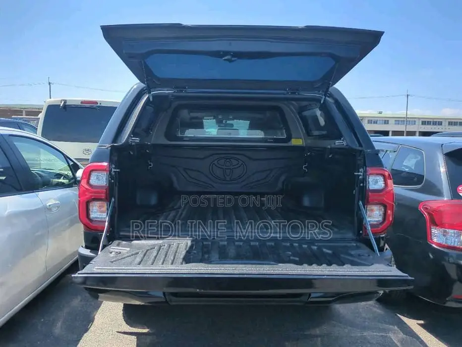 Toyota Hilux Revo Smart Cab Deisel 2.4 AWD 2022 Matt Black