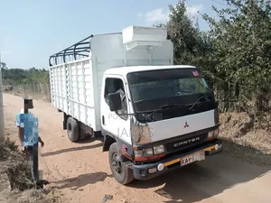 Mitsubishi Canter Kay