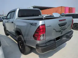 Toyota Hilux 2.4 Diesel 2020 Silver