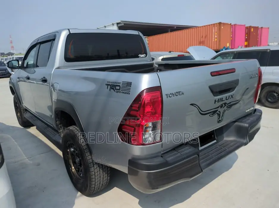 Toyota Hilux 2.4 Diesel 2020 Silver