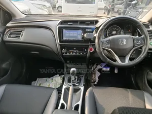 Honda Grace 2019 Black