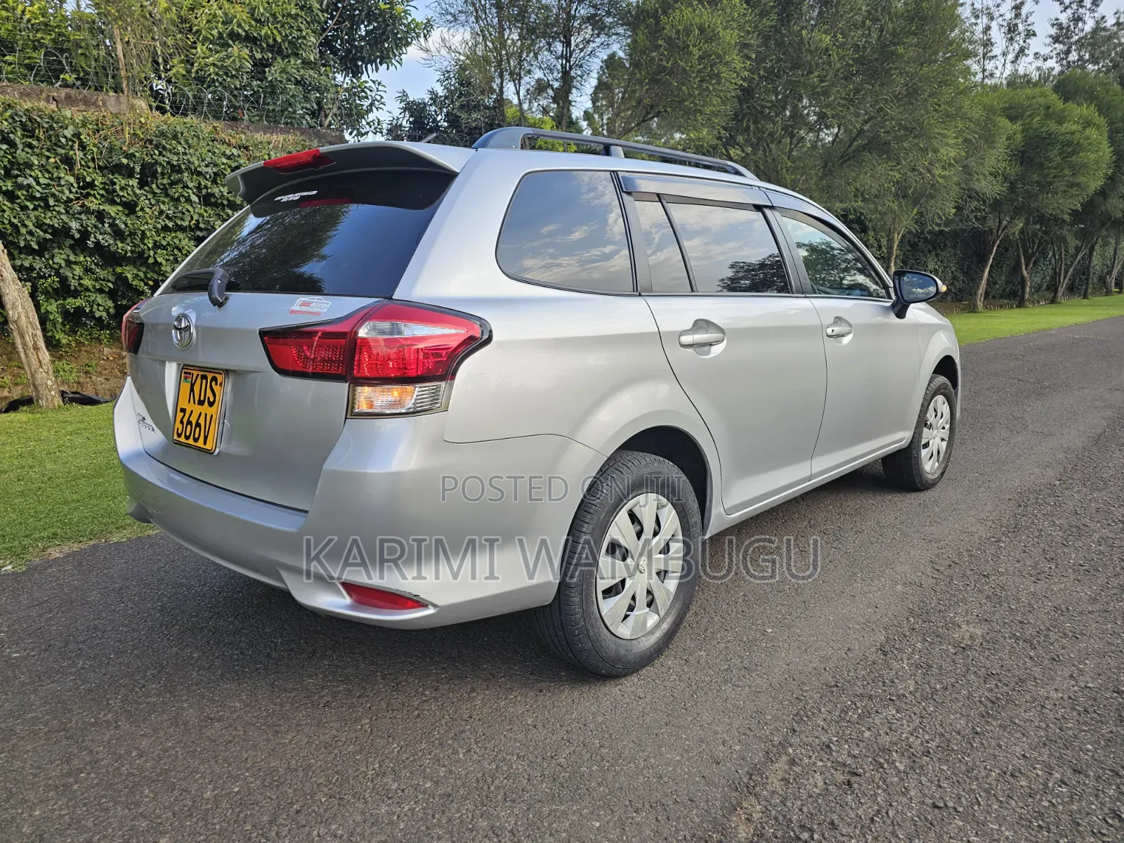Toyota Corolla Fielder 2017 Silver