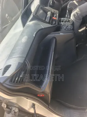 Toyota Voxy 2016 Silver