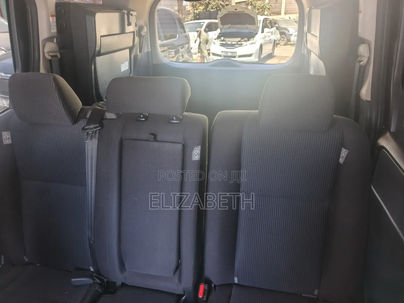 Toyota Voxy 2016 Silver