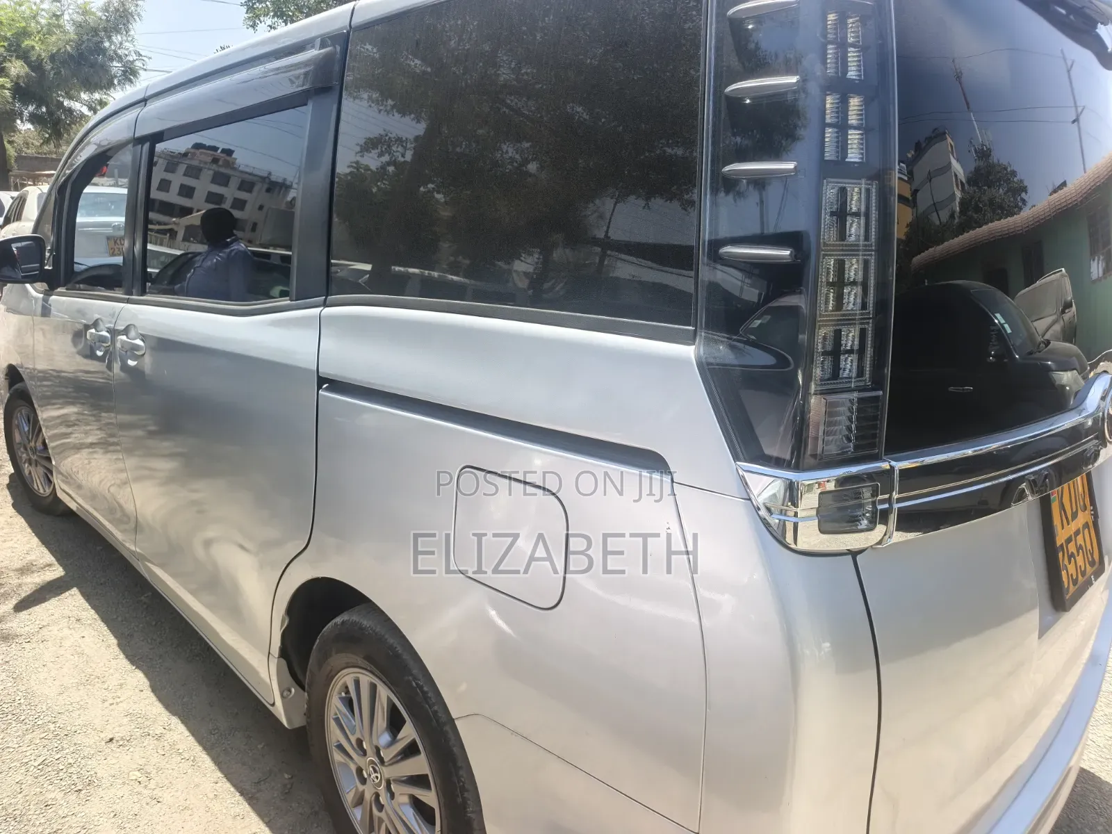 Toyota Voxy 2016 Silver