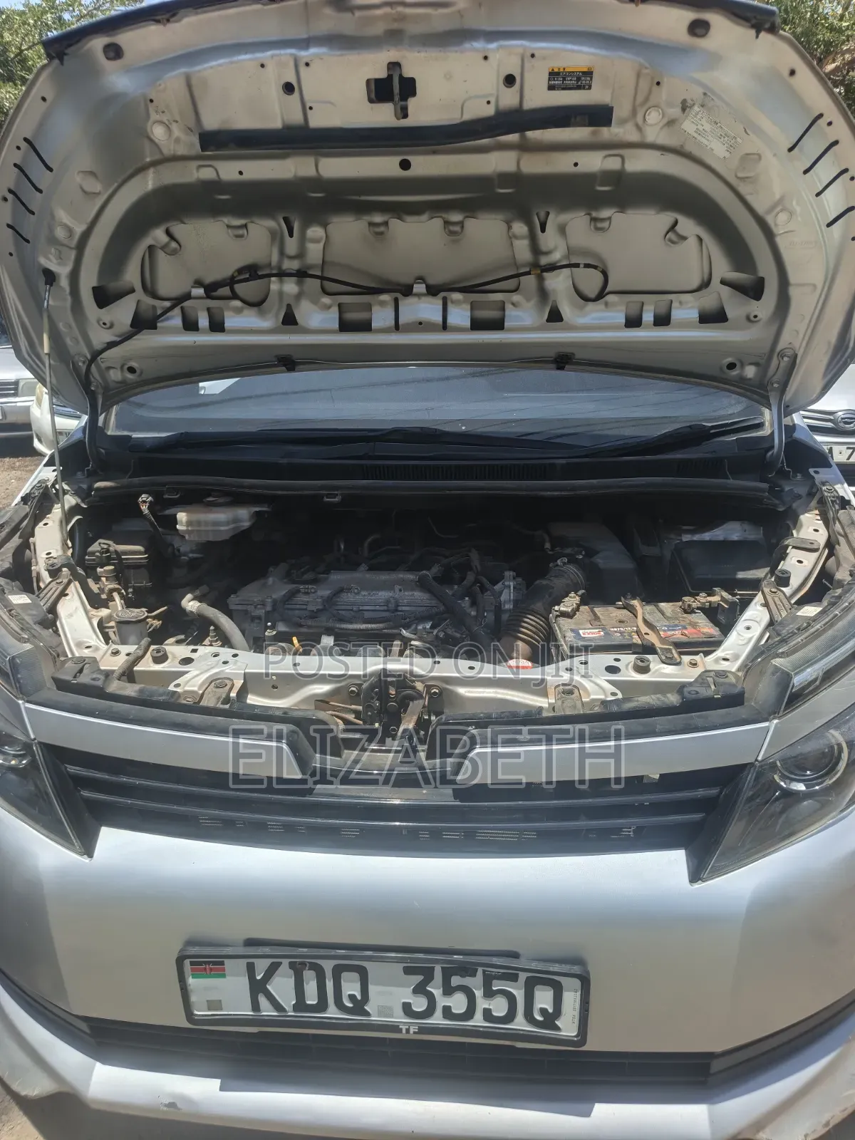 Toyota Voxy 2016 Silver