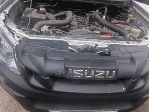 Isuzu D-MAX 2014 Silver