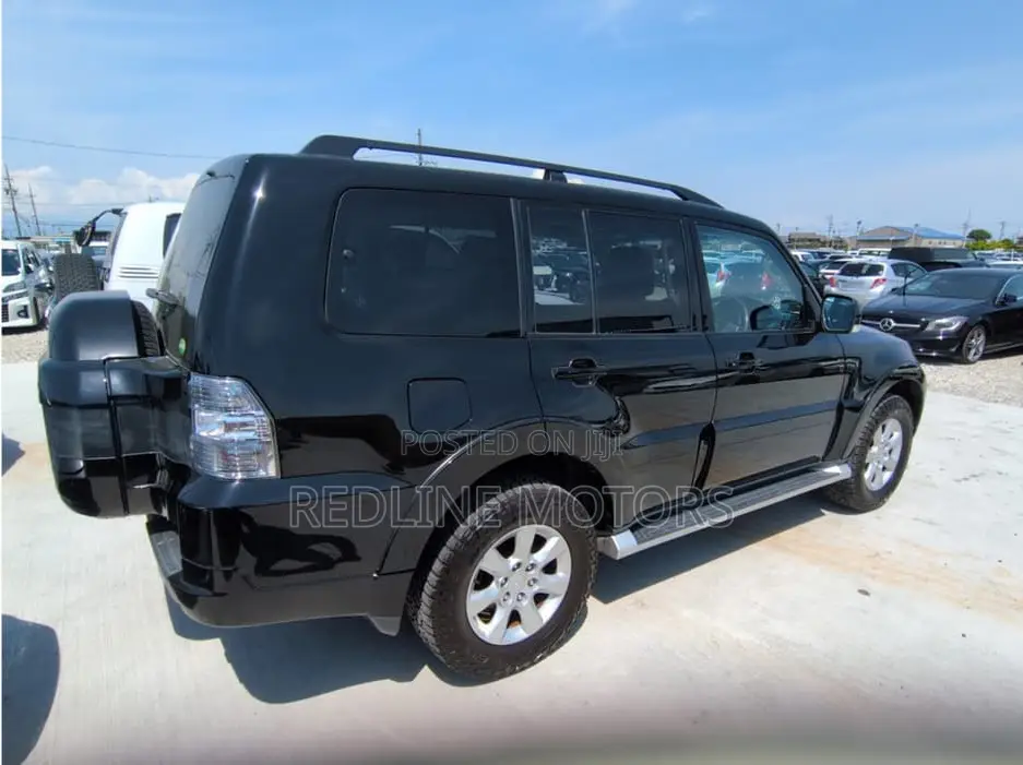 Mitsubishi Pajero V80 3.2 DI-D 2019 Black