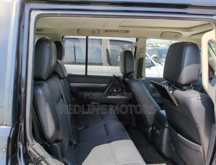Mitsubishi Pajero V80 3.2 DI-D 2019 Black