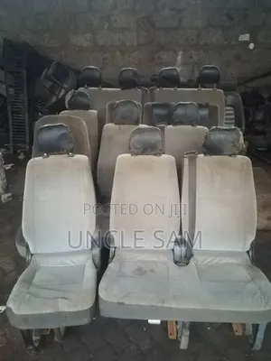 Toyota Hiace Seats for 7L or 9L