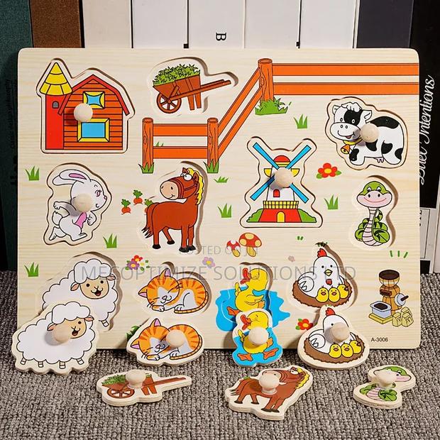 Montessori Wooden Farm Animals Knob Peg Puzzle Board for Kids