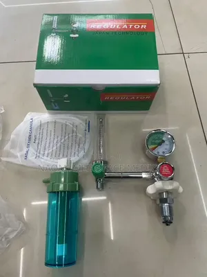 Top Flow Oxygen Regulator With Flowmeter