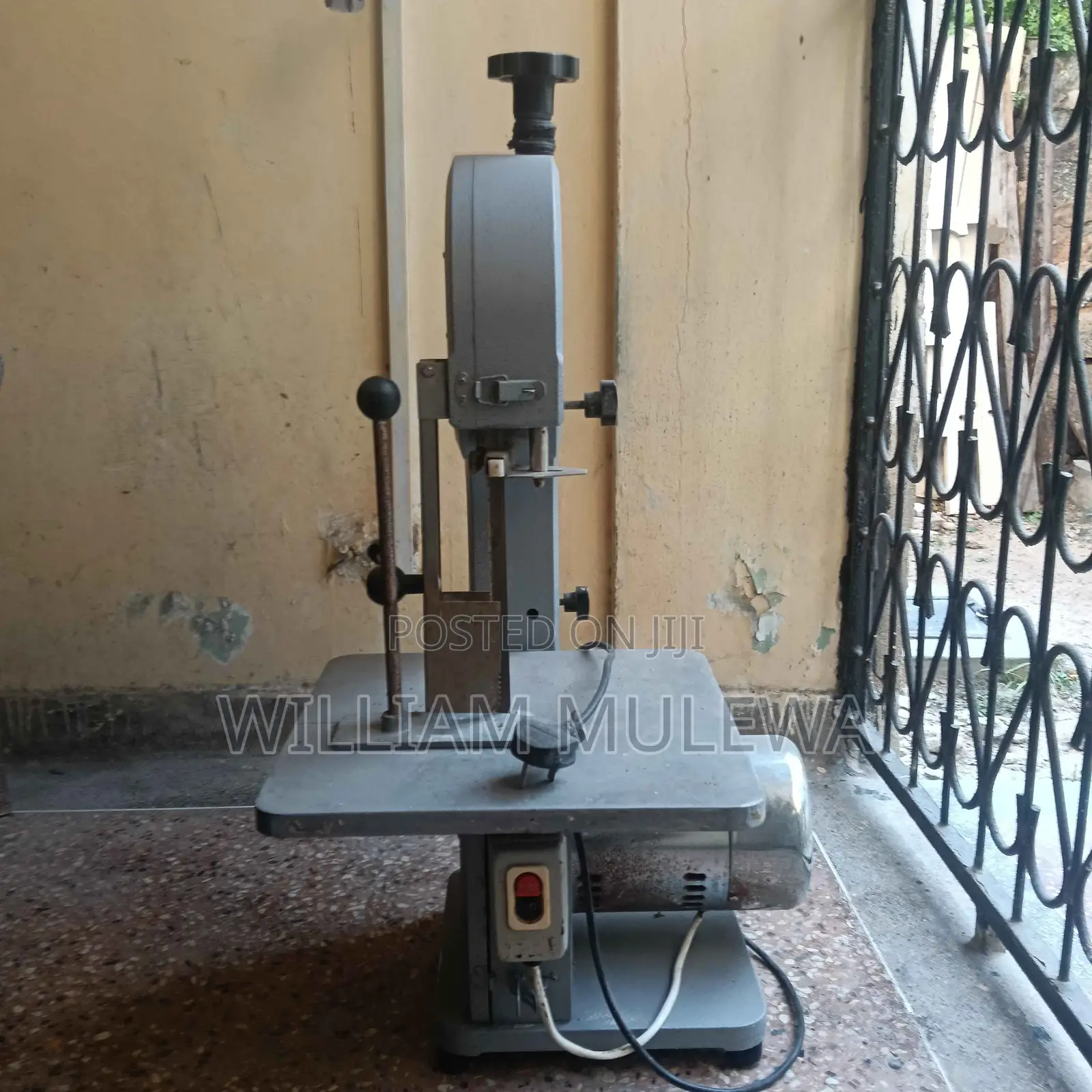 Bone Saw Cutting Machine