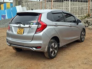 Honda Fit 2018 Silver