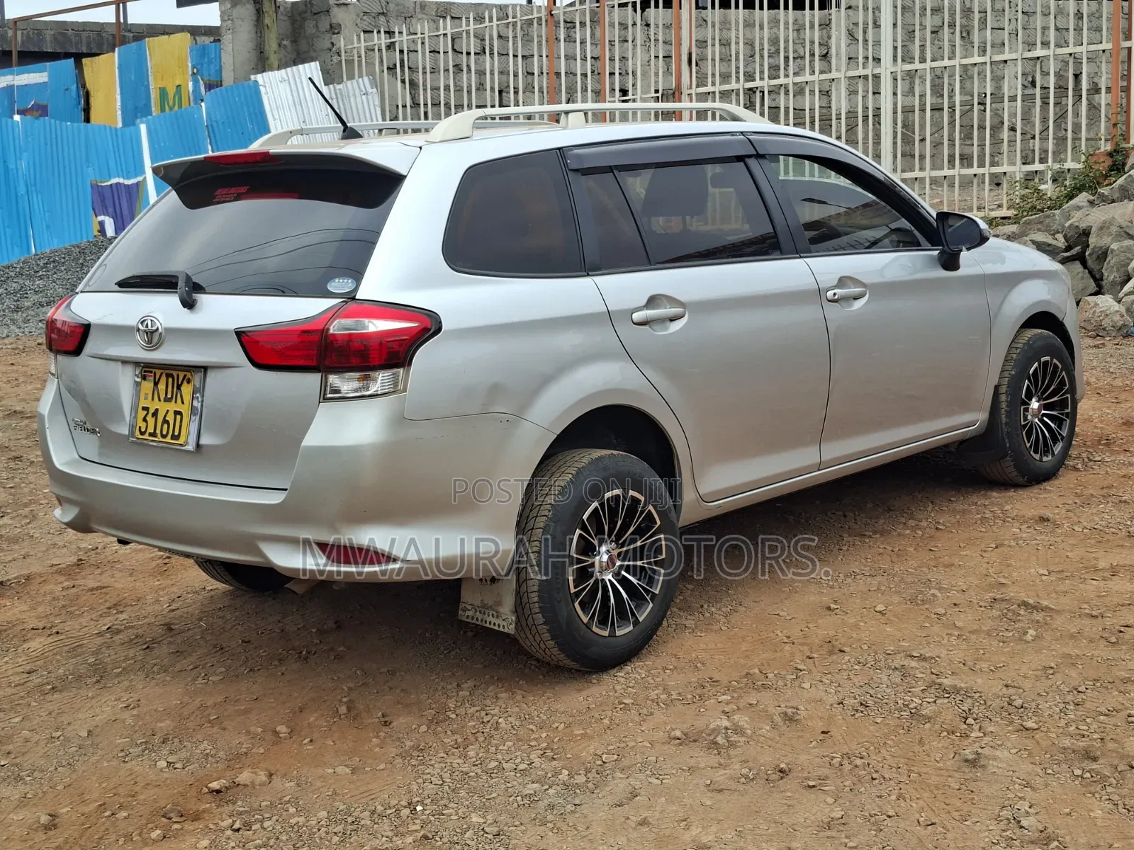 Toyota Corolla Fielder 2016 Silver