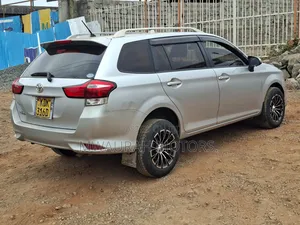 Toyota Corolla Fielder 2016 Silver