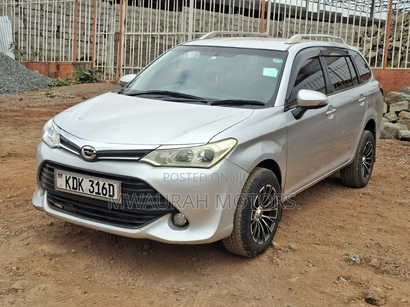 Toyota Corolla Fielder 2016 Silver