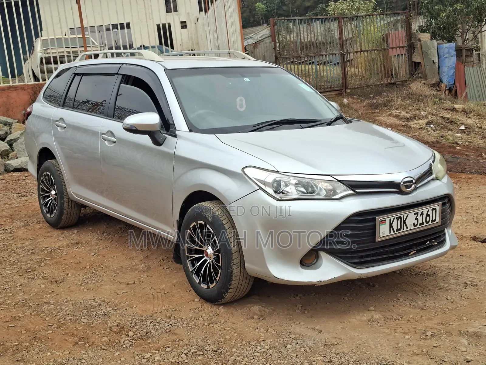 Toyota Corolla Fielder 2016 Silver