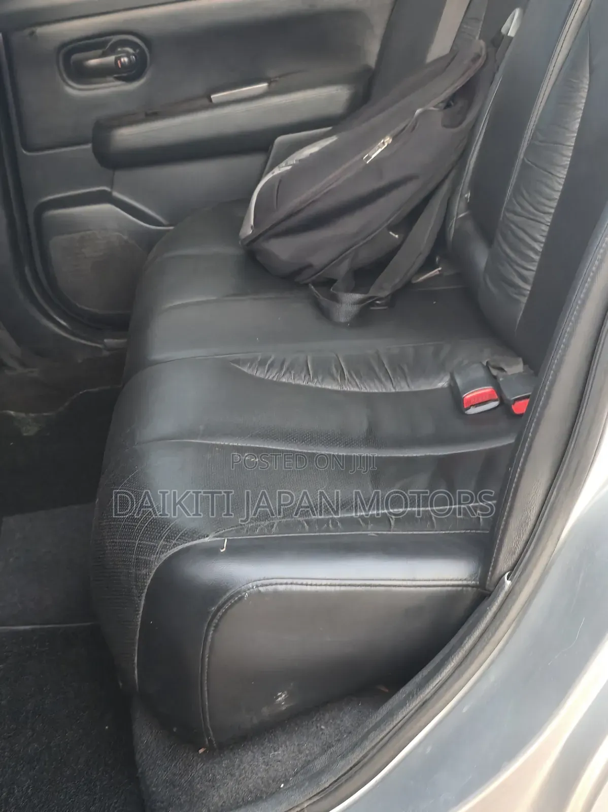Nissan Tiida 2010 Silver
