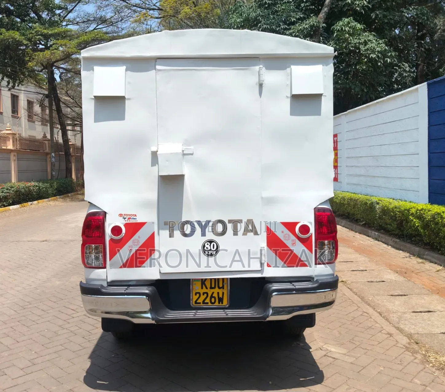 Toyota Hilux 2025 White