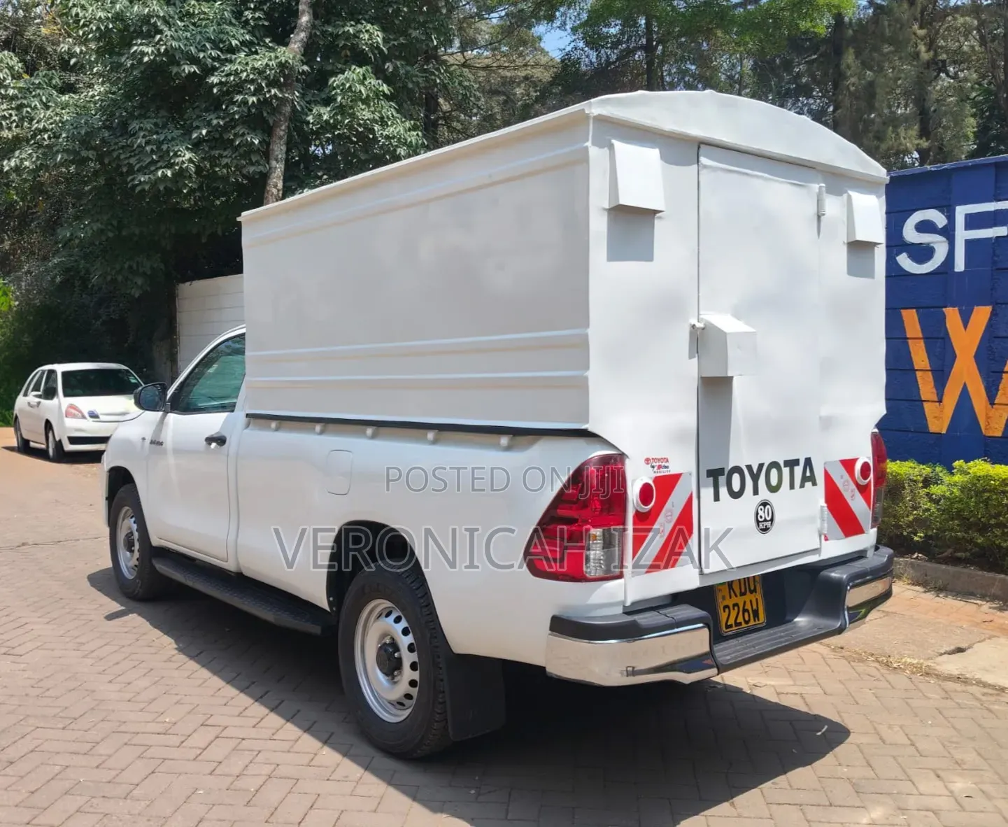 Toyota Hilux 2025 White