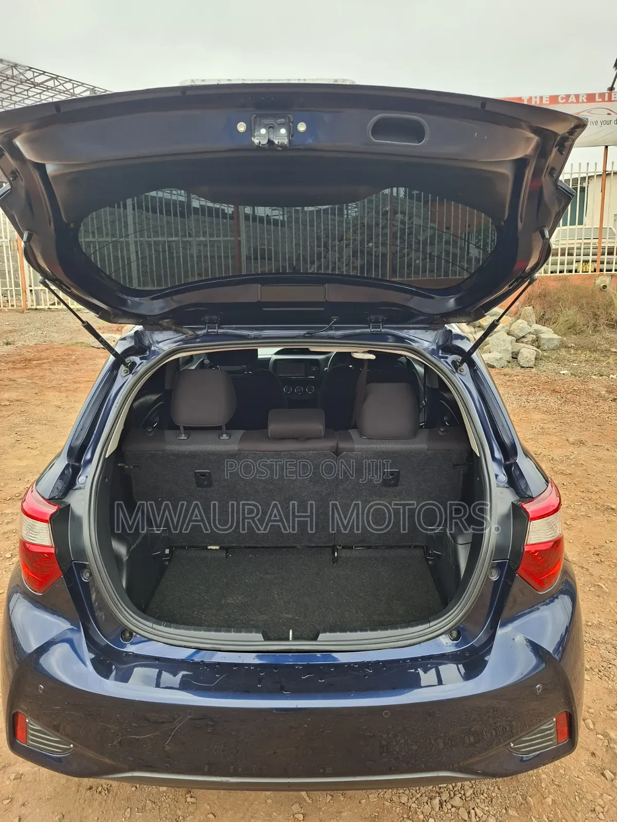 Toyota Vitz 2018 Blue