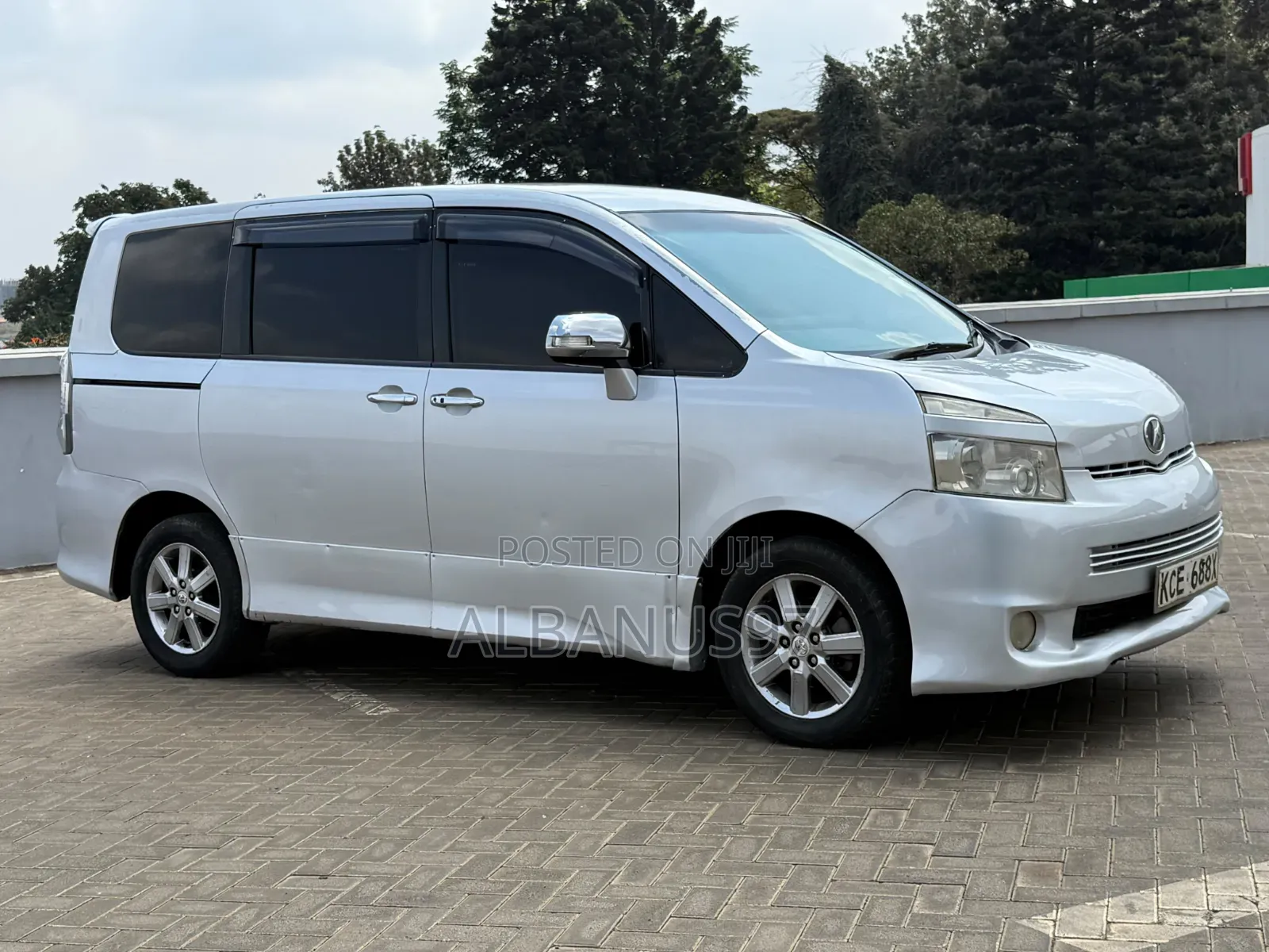 Toyota Voxy 2008 Silver