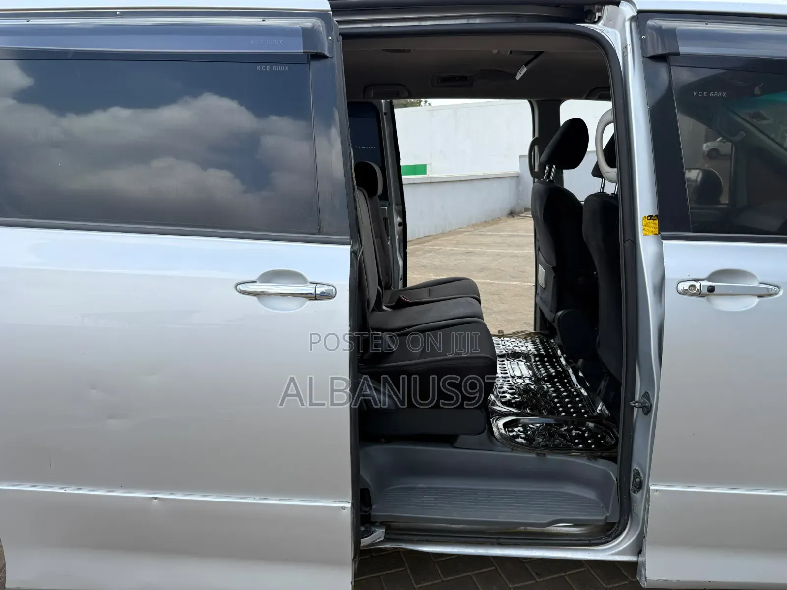 Toyota Voxy 2008 Silver