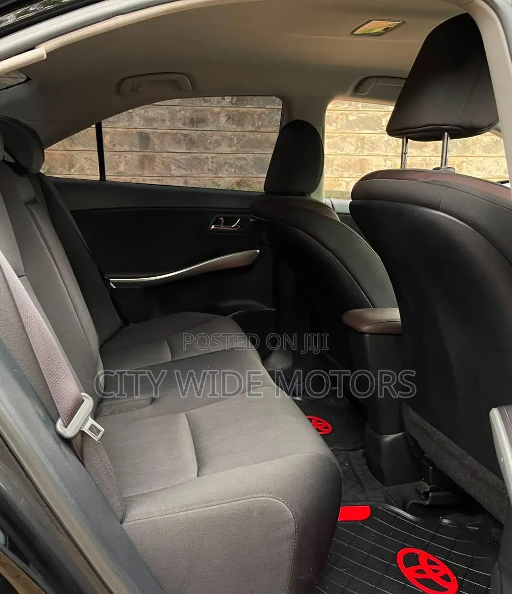 Toyota Sai 2.4 Hybrid FWD 2016 Black