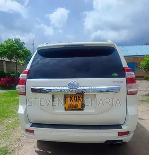 Toyota Land Cruiser Prado 2015 White