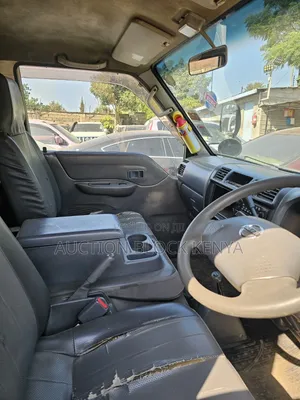 Nissan Vanette 2011 White