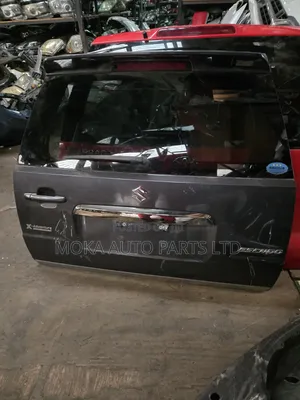 Suzuki Escudo Tail Gate