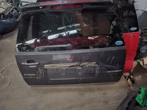 Suzuki Escudo Tail Gate