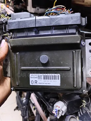 Engine Computer Nissan Cube BZ11 Engine